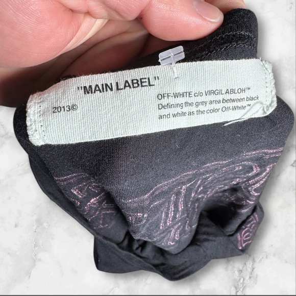 Off-white Business Women Scoop Tee Shirt Size Small Retail $285 Black And Fusia - Picture 3 of 6